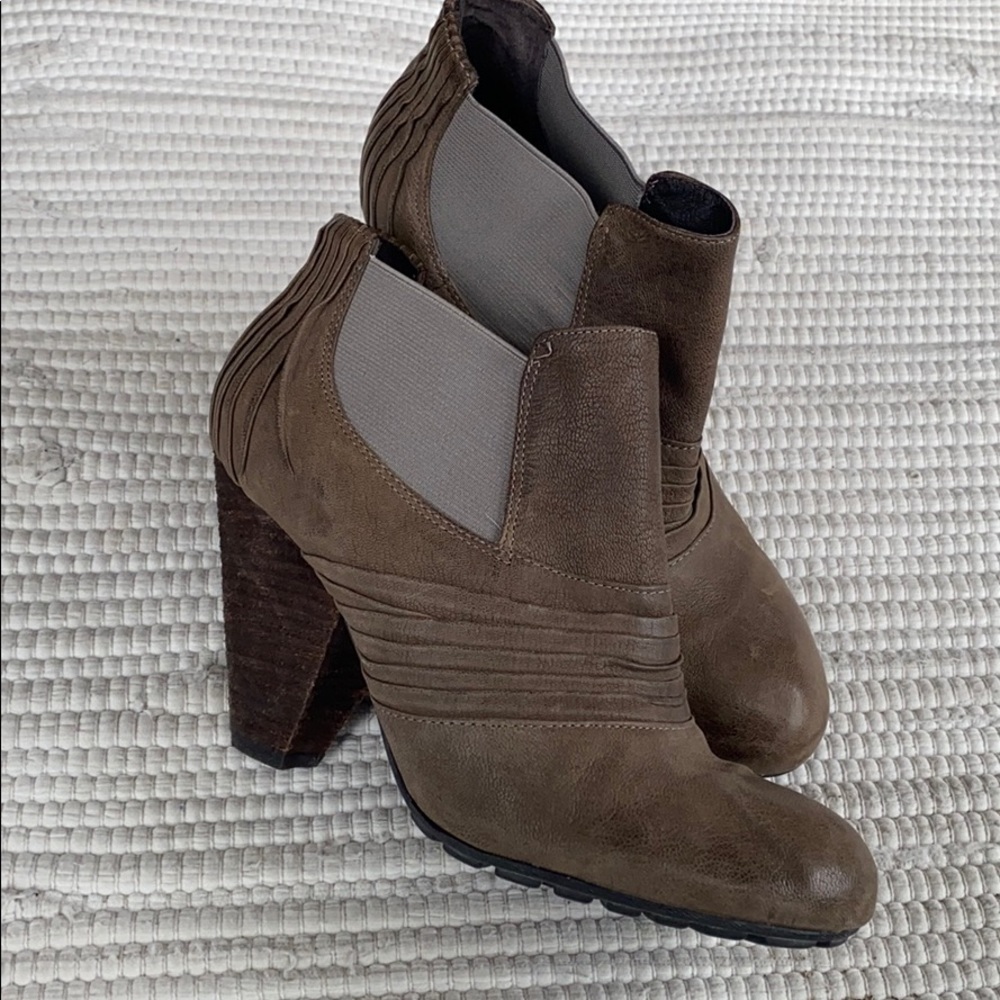 Vince Camuto light brown booties